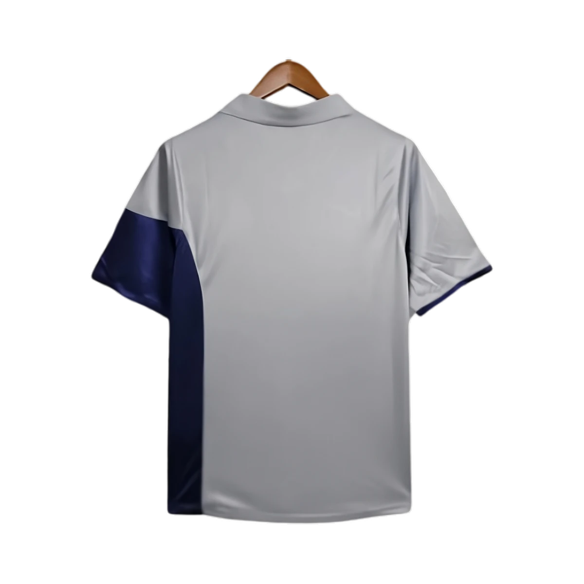Vista traseira da camisa retrô Goat Sports do Porto 01/02 em tecido leve azul e branco com corte ajustado